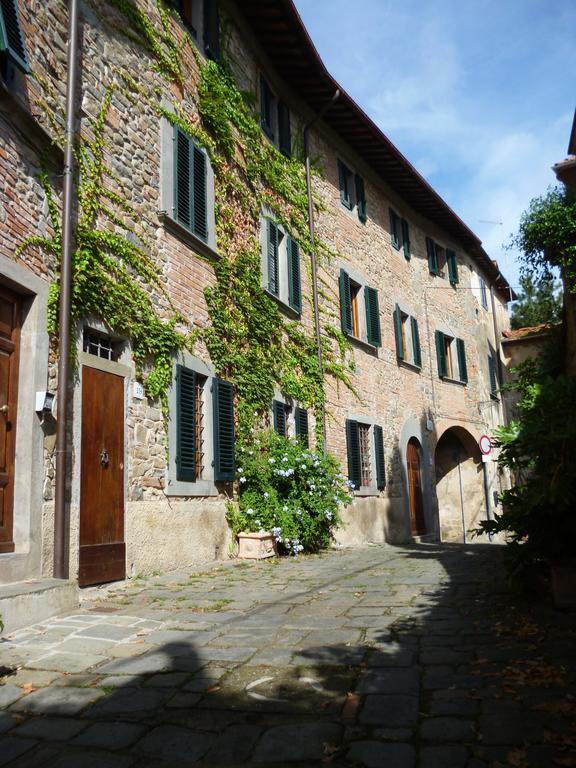 보르고 아 부기아노 Antica Casa "Le Rondini" B&B 외부 사진