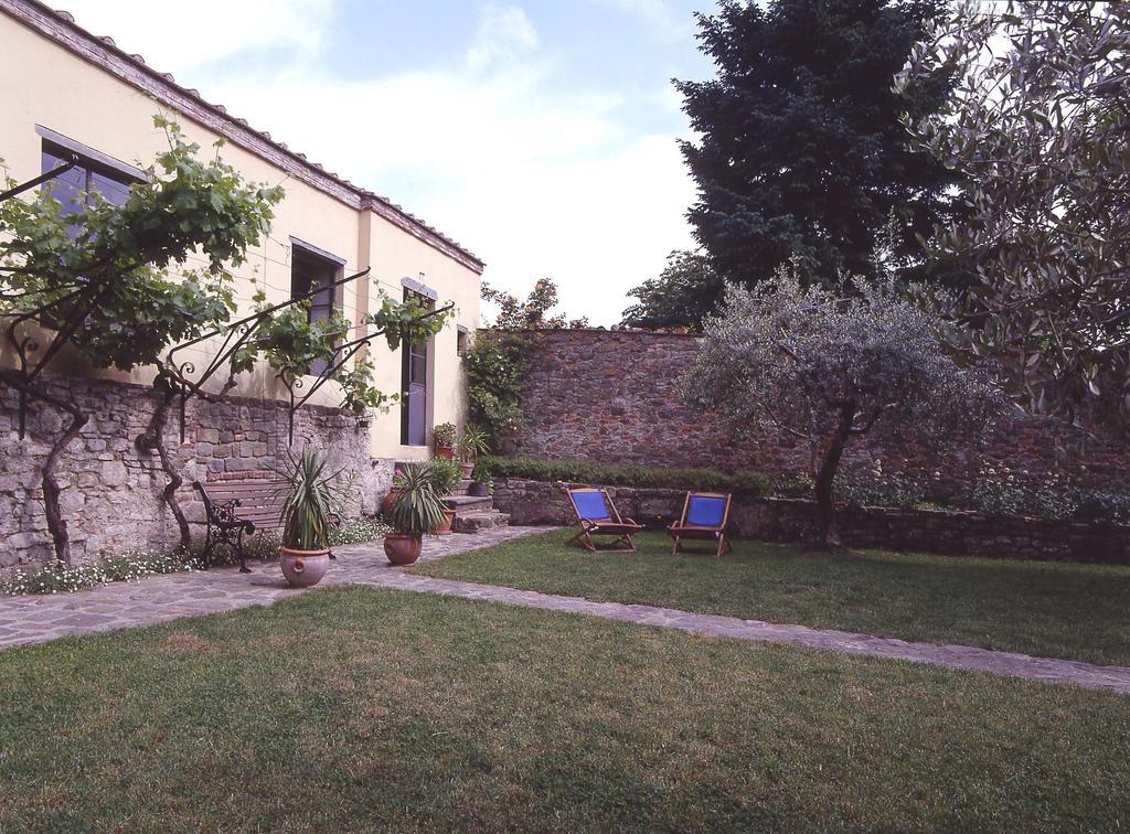 보르고 아 부기아노 Antica Casa "Le Rondini" B&B 외부 사진