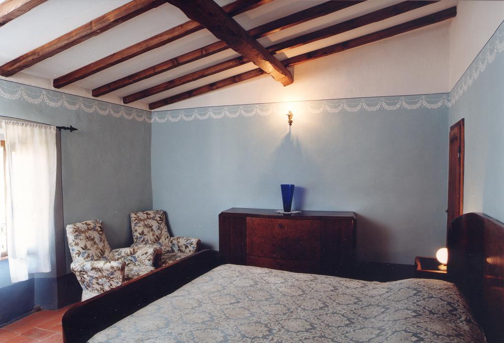 보르고 아 부기아노 Antica Casa "Le Rondini" B&B 객실 사진