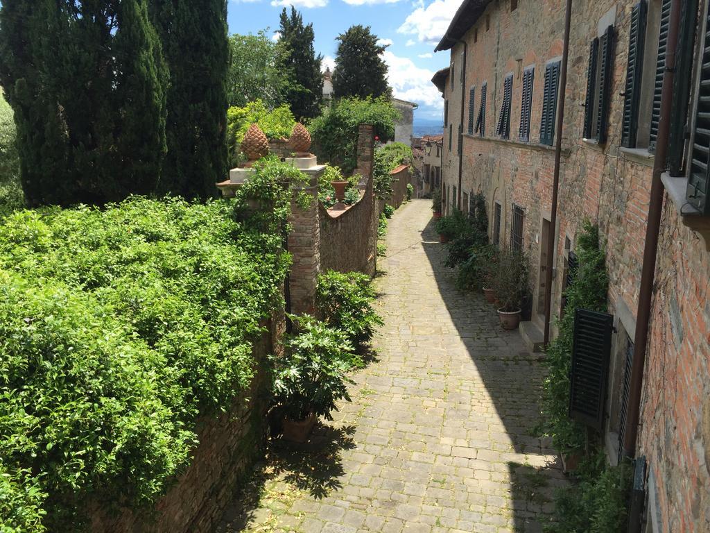 보르고 아 부기아노 Antica Casa "Le Rondini" B&B 외부 사진