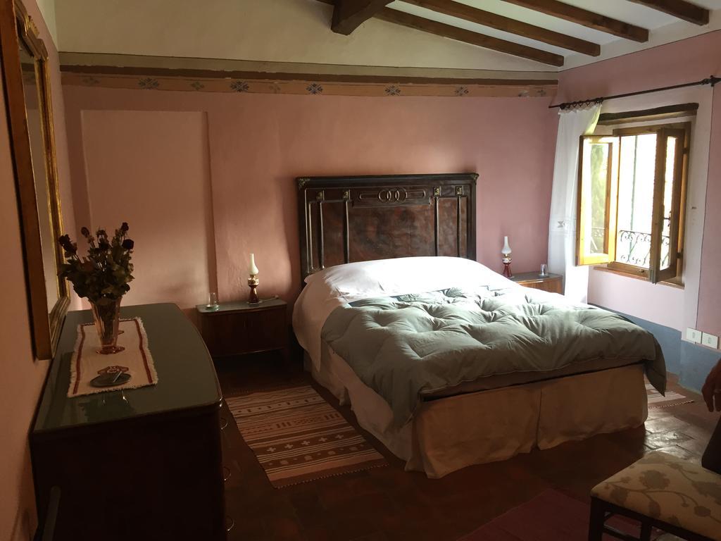 보르고 아 부기아노 Antica Casa "Le Rondini" B&B 외부 사진