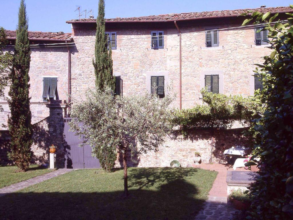 보르고 아 부기아노 Antica Casa "Le Rondini" B&B 외부 사진