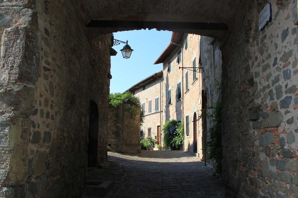 보르고 아 부기아노 Antica Casa "Le Rondini" B&B 외부 사진