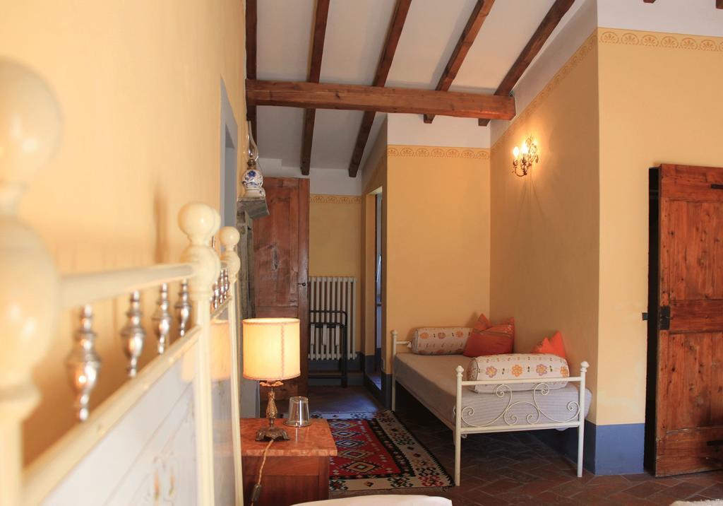 보르고 아 부기아노 Antica Casa "Le Rondini" B&B 외부 사진