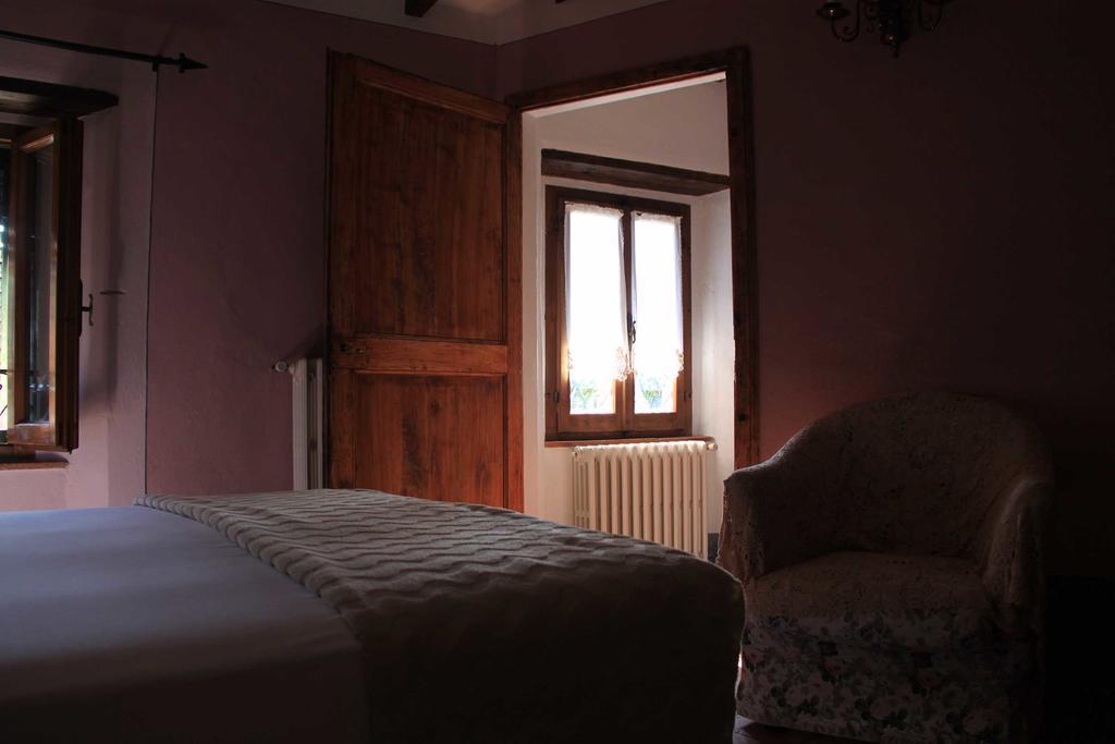 보르고 아 부기아노 Antica Casa "Le Rondini" B&B 외부 사진
