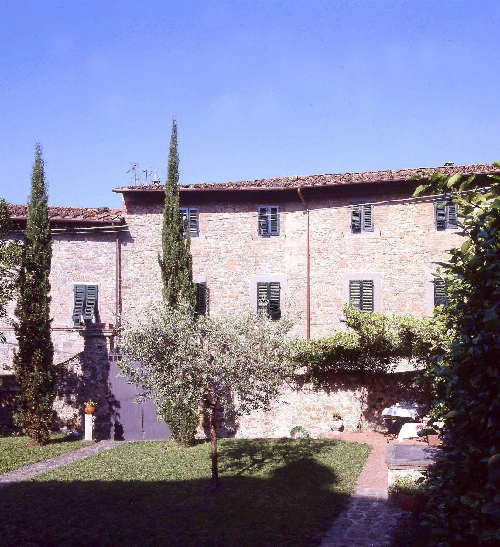 보르고 아 부기아노 Antica Casa "Le Rondini" B&B 외부 사진