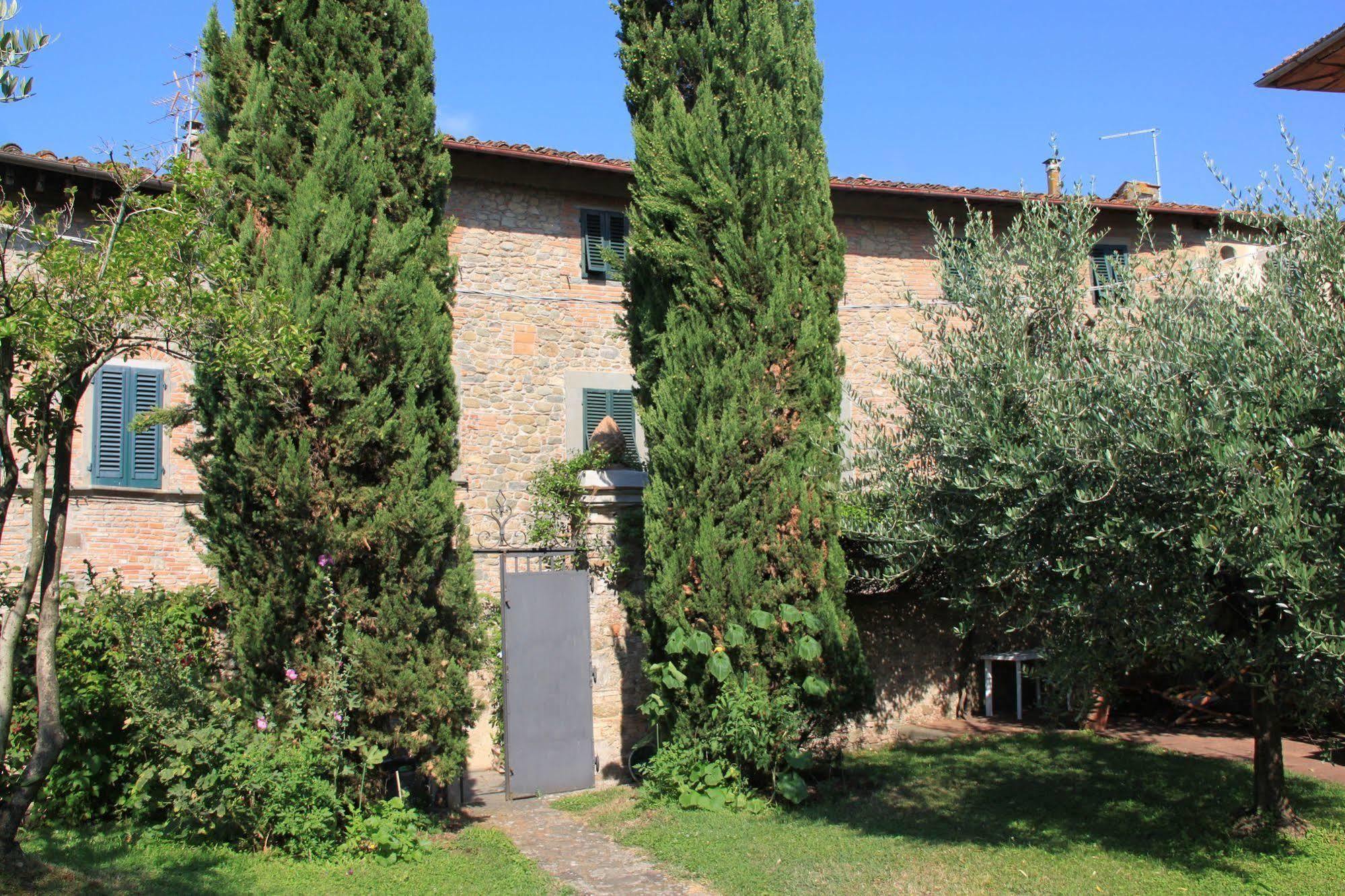 보르고 아 부기아노 Antica Casa "Le Rondini" B&B 외부 사진
